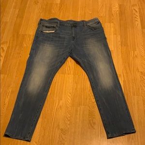 Men’s slim tapered jeans